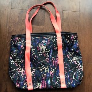 Lululemon tote gym bag